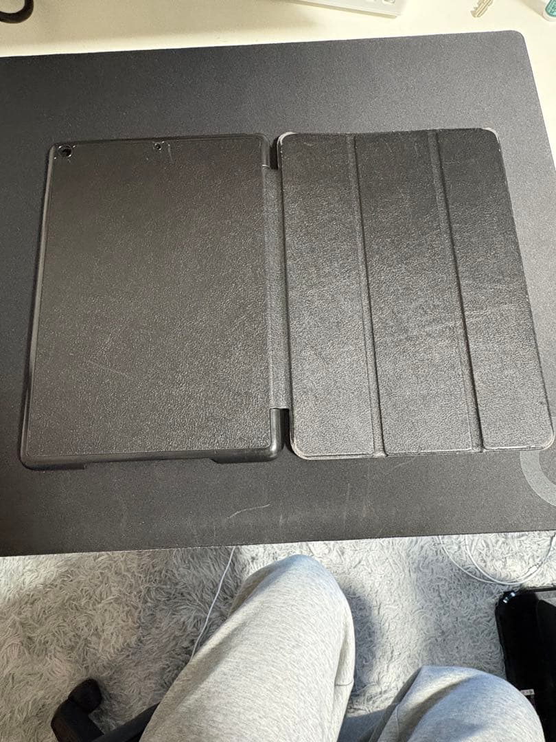 iPad(第9世代)Wi-Fi 64GB 箱 ケース付き　充電器なし