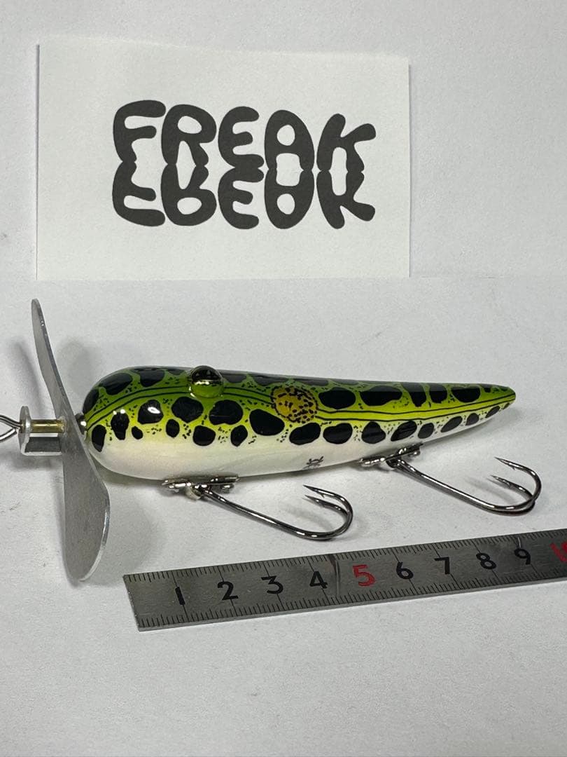 freak freak トップウォータールアー グリーン・ブラック