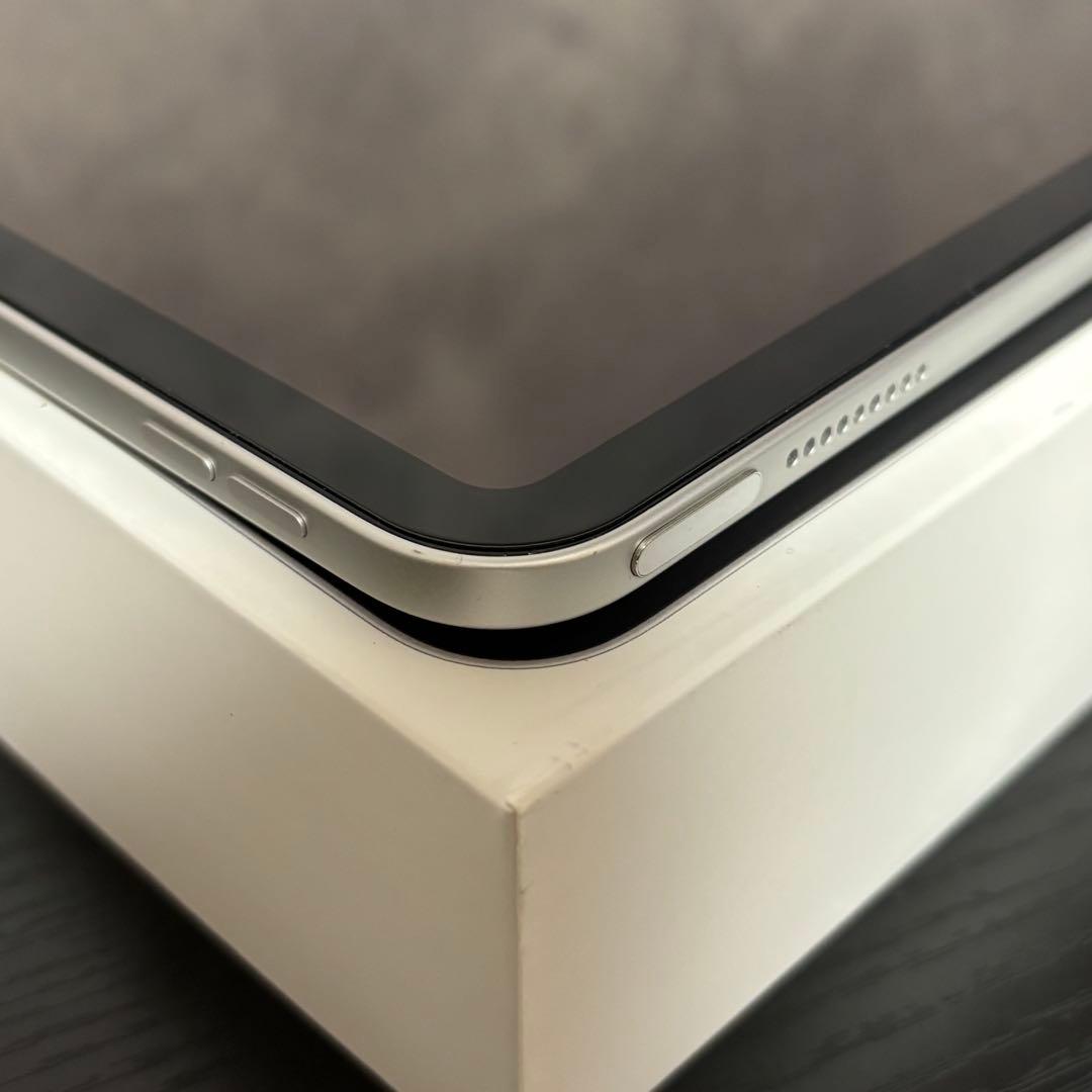 Apple iPad 第10世代　Wi-Fiモデル　シルバー