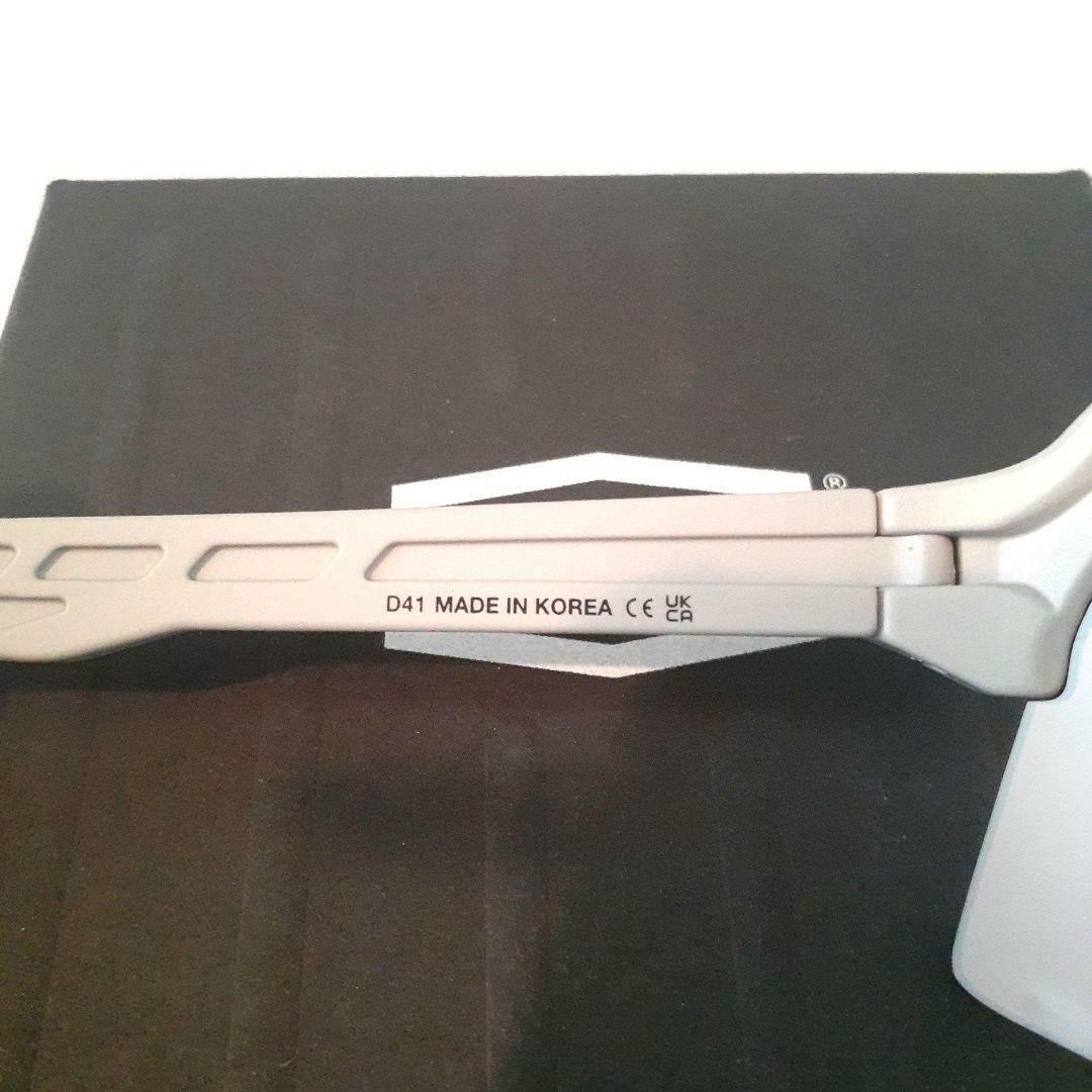 売約済み 100% S3 Stone Grey クリムゾン ワンハンドレッド