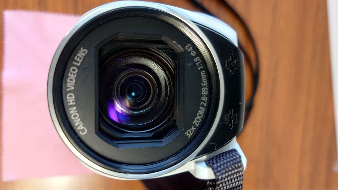 キャノンivis HF R62 ホワイト