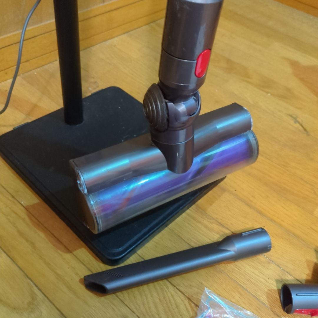 ダイソンv10　スタンド付き　動作良好