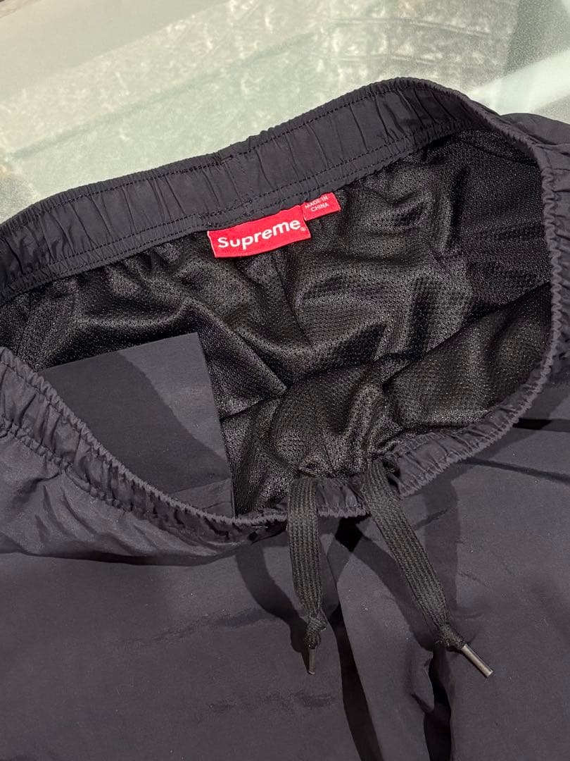 最終価格SUPREME ナイロンジャケット ブラック/グリーン