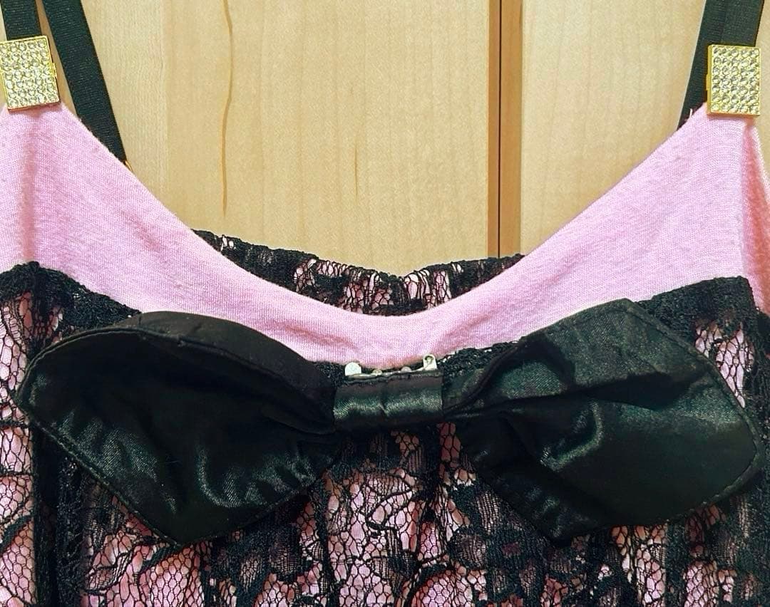 GOLDS♡リボンブローチ付き♡総レース♡肩紐ビジュープレート♡キャミトップス