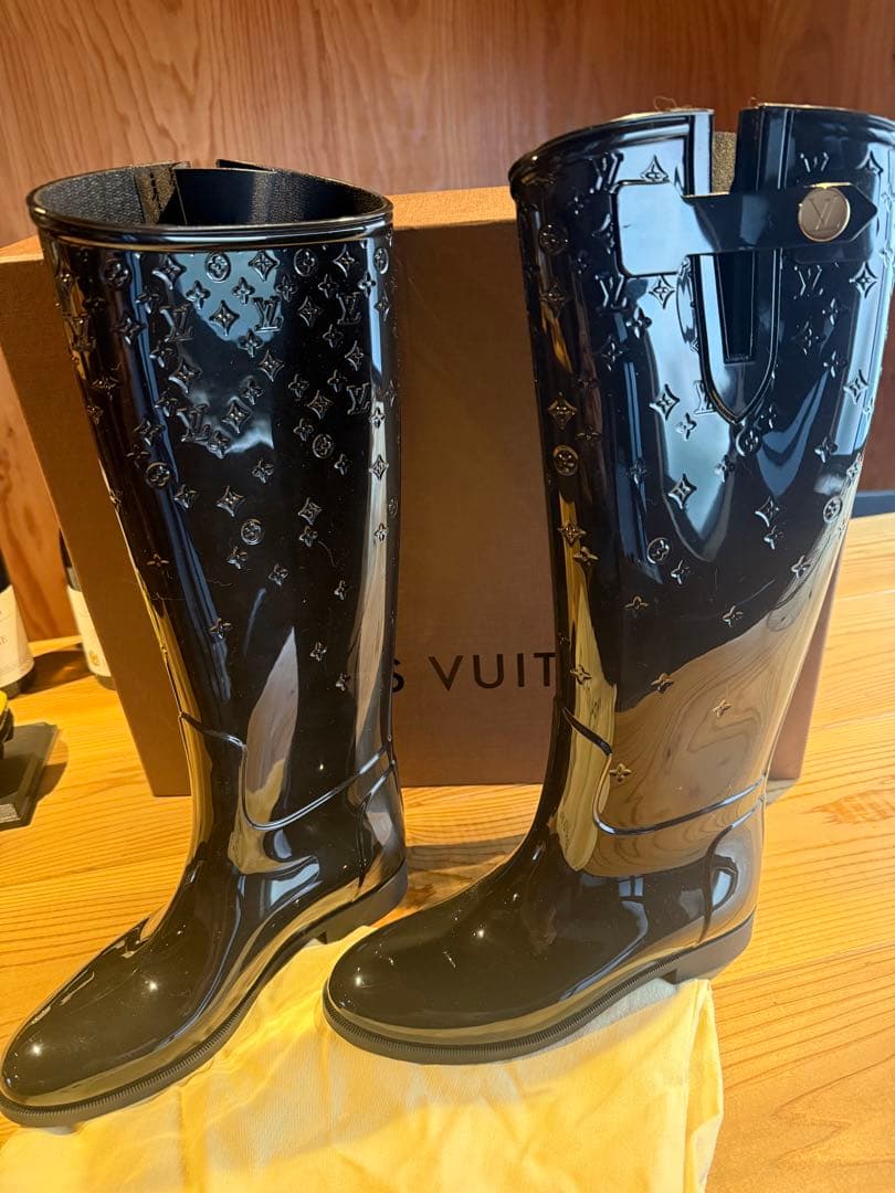 新品❗️ルイ・ヴィトン　長靴 サイズ36