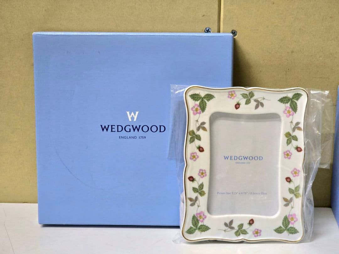 06 未使用品 ウエッジウッド ワイルドストランベリー セット