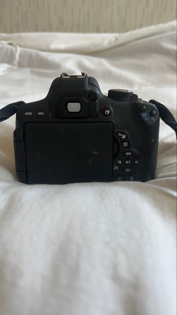 Canon EOS kiss X8i 一眼レフカメラ レンズ付き