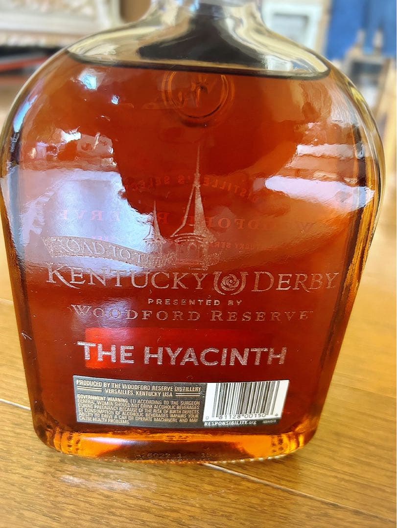 Woodford Reserve バーボンウイスキー 750ml