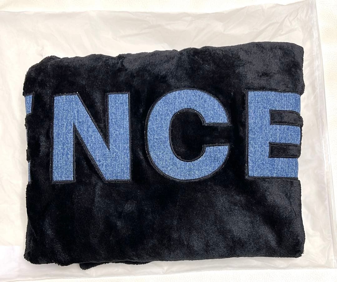 新品完売 Win Velenceブランケット黒2gether BrightWin