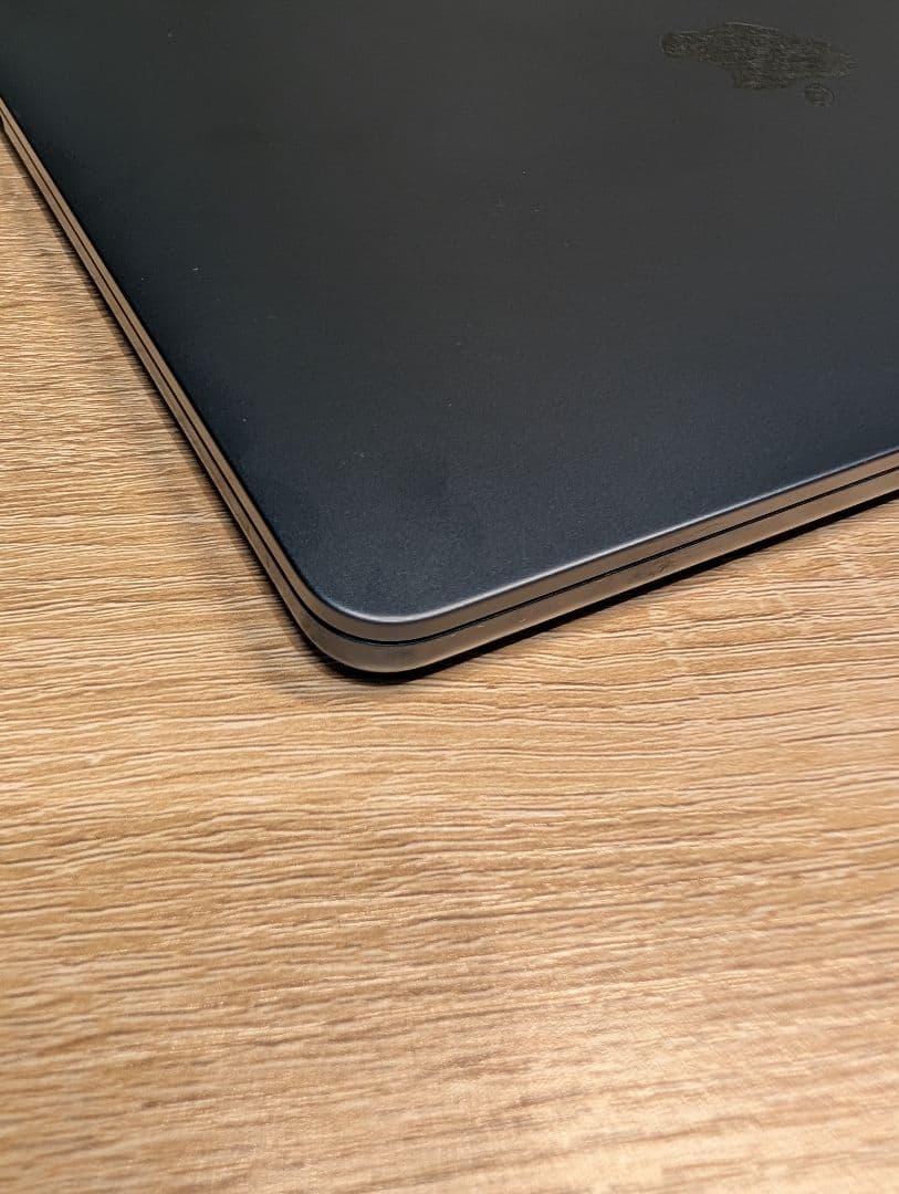 Apple MacBook Air M3 8GB 256GB 画面割れ