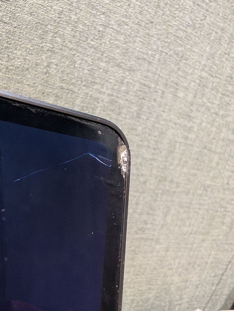 Apple MacBook Air M3 8GB 256GB 画面割れ