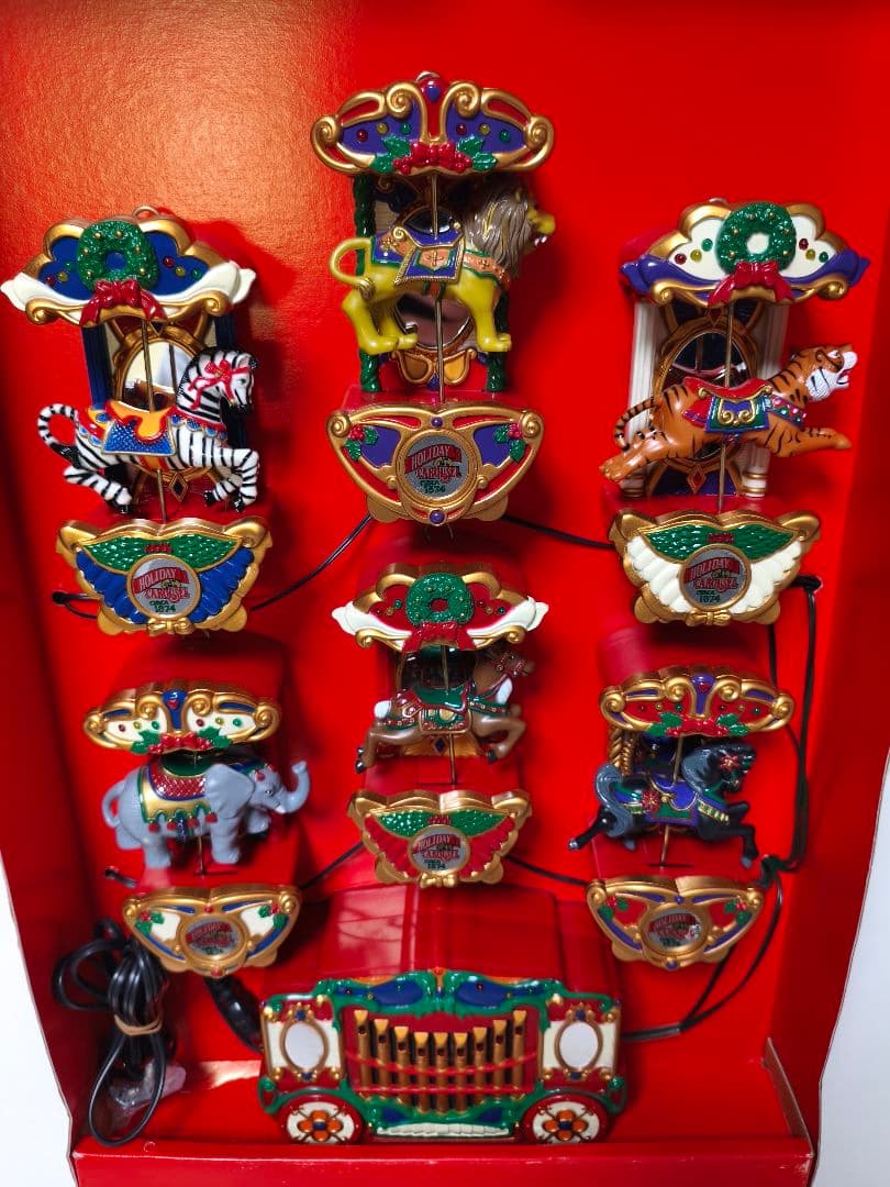 HOLIDAY CAROUSEL ホリデーカルーセル　　クリスマス　サンタ