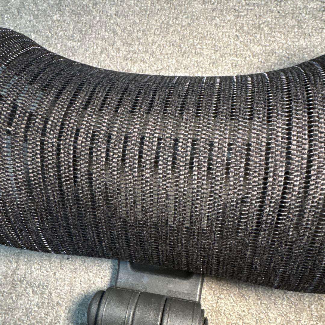 アーロンチェア　ヘッドレスト