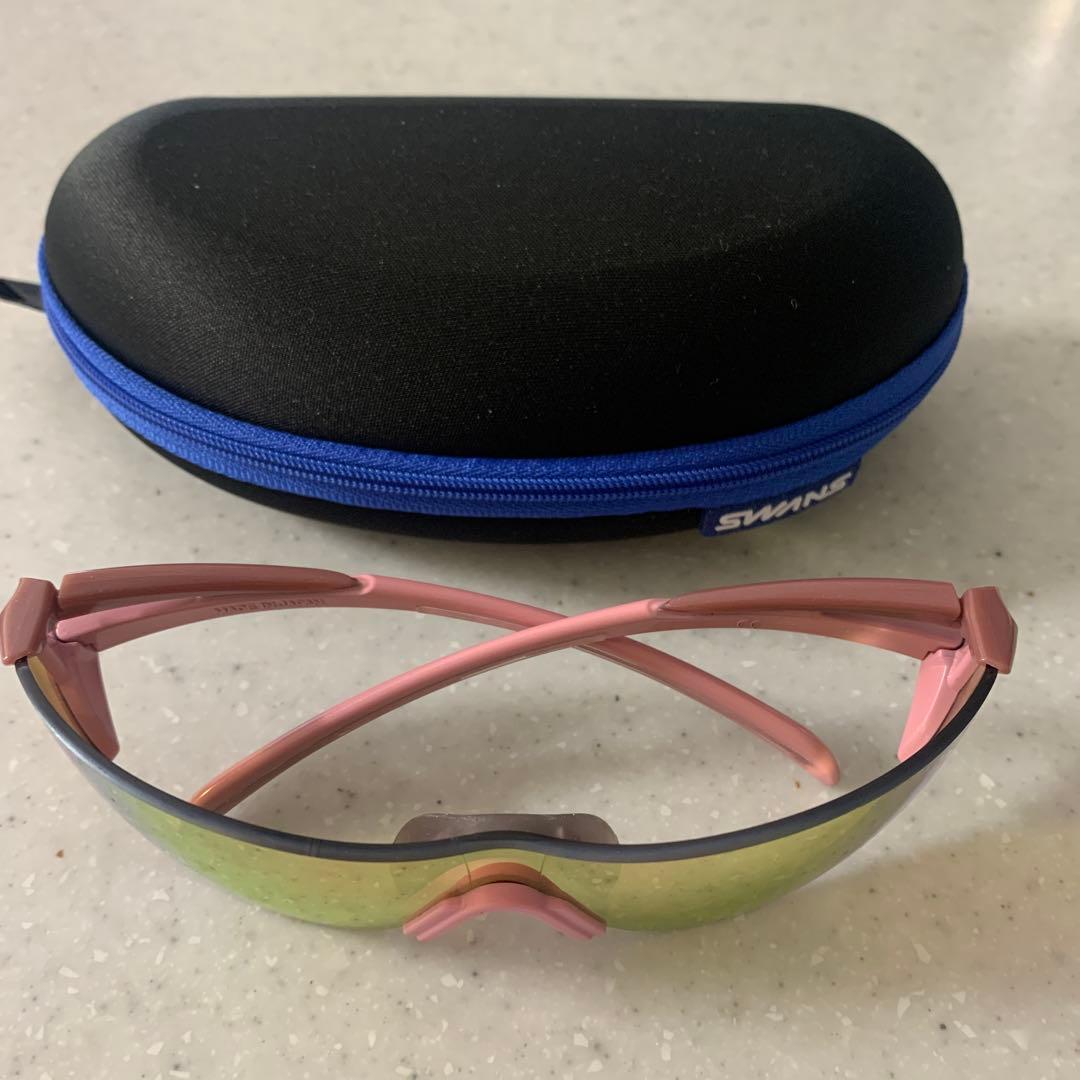 マラソン　SWANS ピンク サングラス ケース付き
