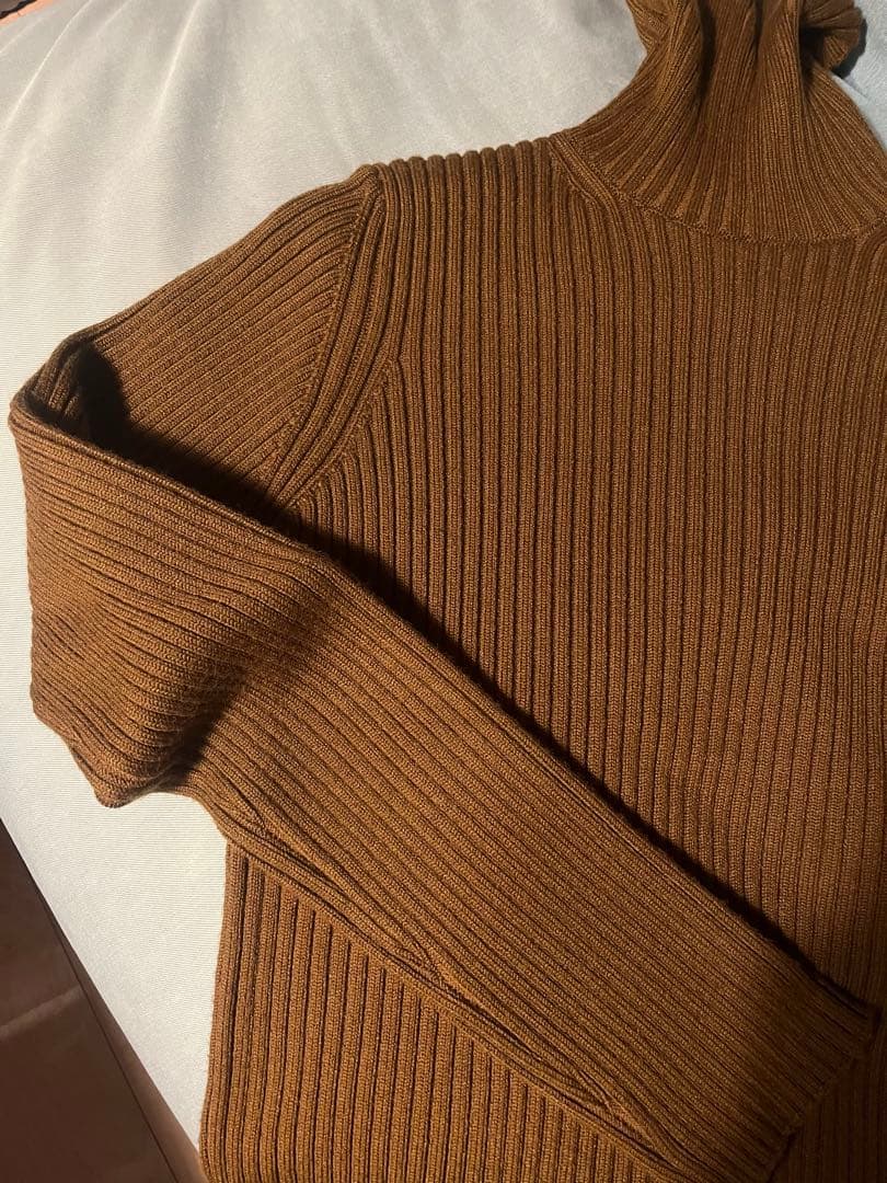 お値下げ中　Dries van noten リブ編みタートルネック　ニット