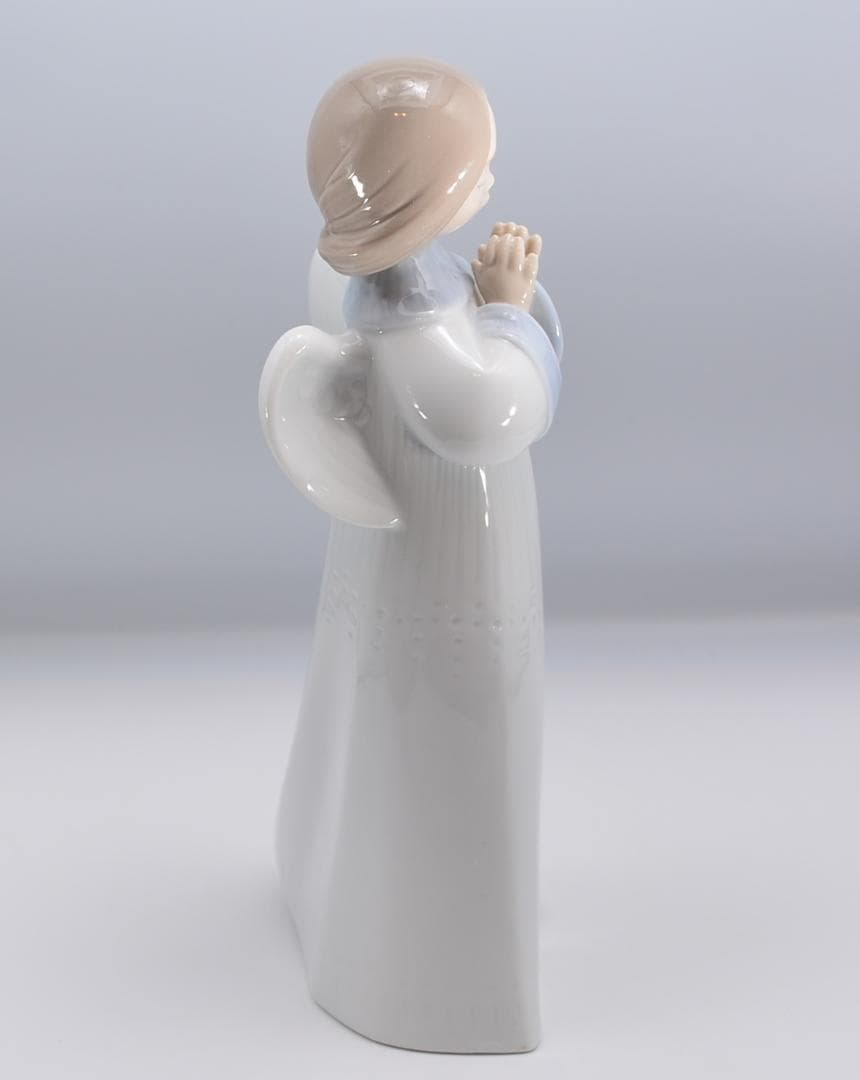 祈る天使　＃4789　★リヤドロ　スペイン　ポーセリン　光沢仕上げ　ヴィンテージ
