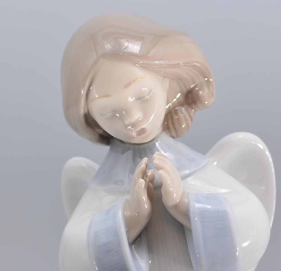 祈る天使　＃4789　★リヤドロ　スペイン　ポーセリン　光沢仕上げ　ヴィンテージ