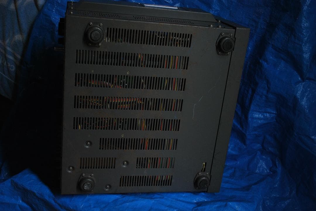 シバソク放送業務用モニターCMM14-7中古ジャンク品の出品です。