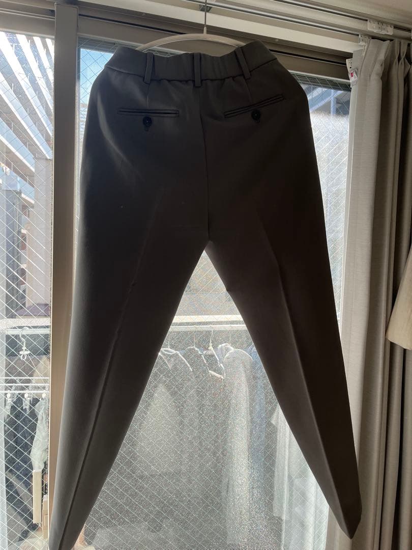 PLST ウォームリザーブ ノーカラージャケット テーパードパンツ