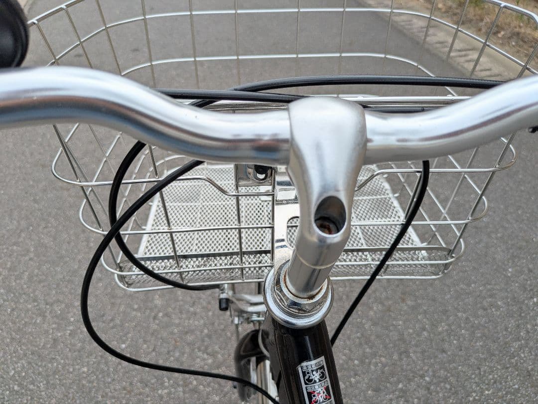 シティタイプ27インチ自転車ベルト式オートライト付ブラック美品、取説、カギ2本付