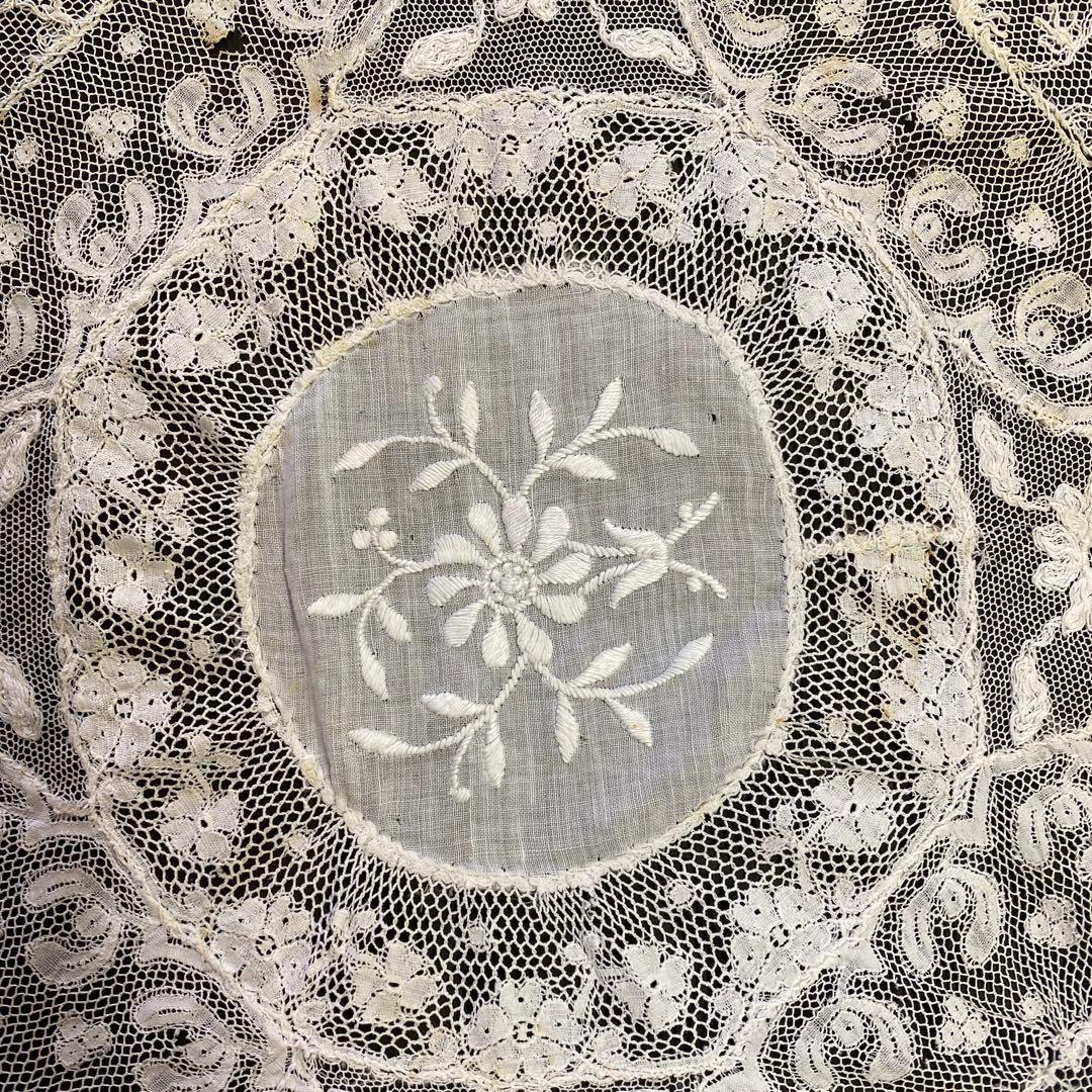 アイボリー花柄レース