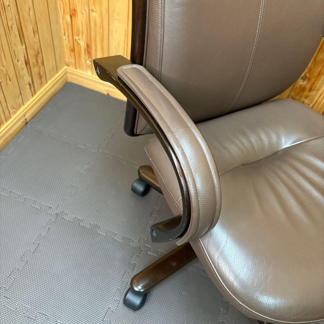 カリモク XT5750 肘付き デスクチェア 書斎椅子 本革