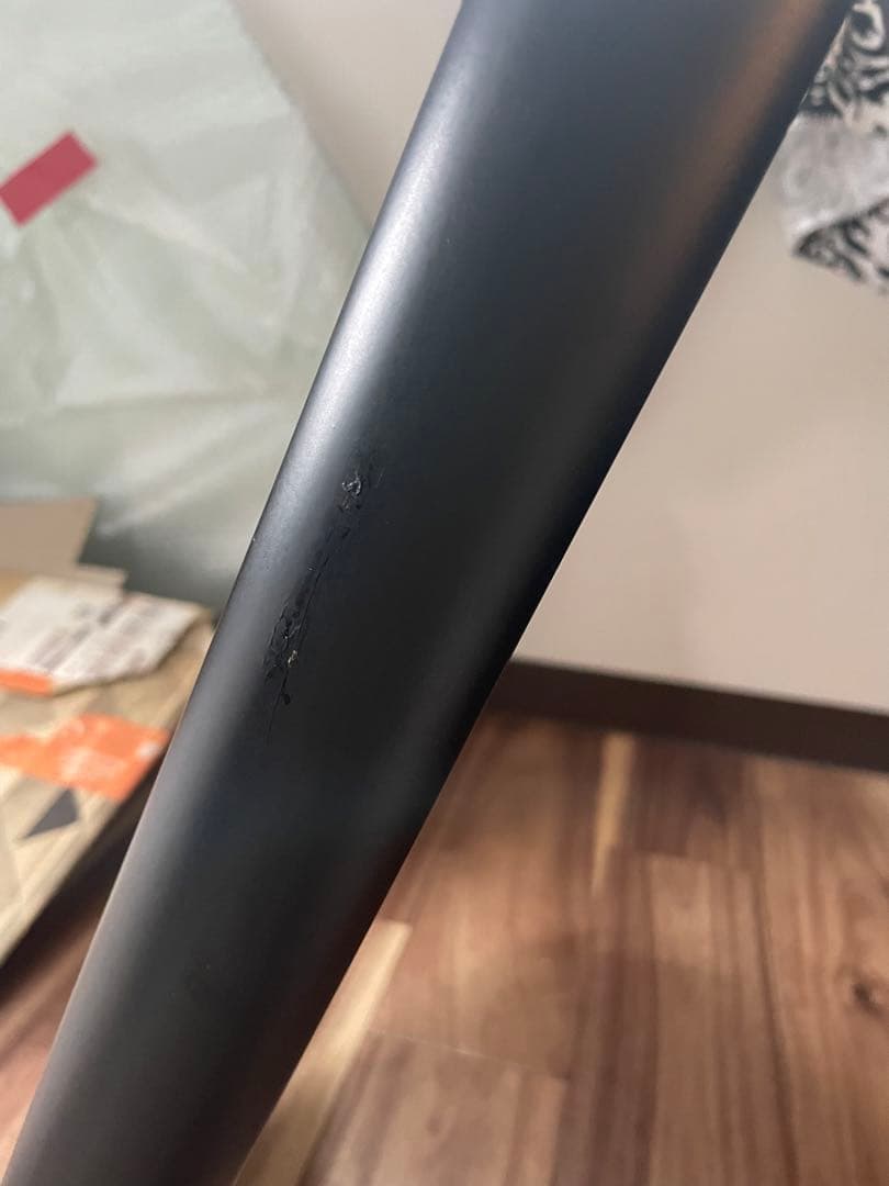 モダン　ローガラステーブル