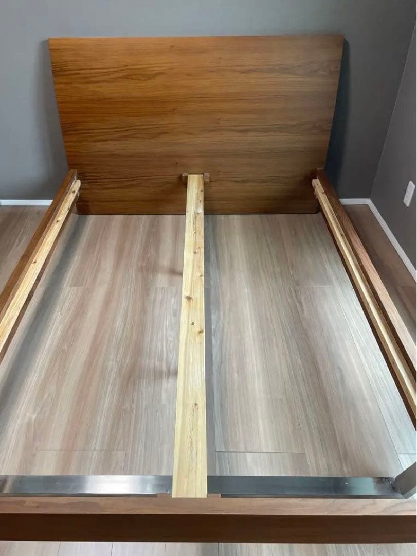 ベッドフレーム　送料込み