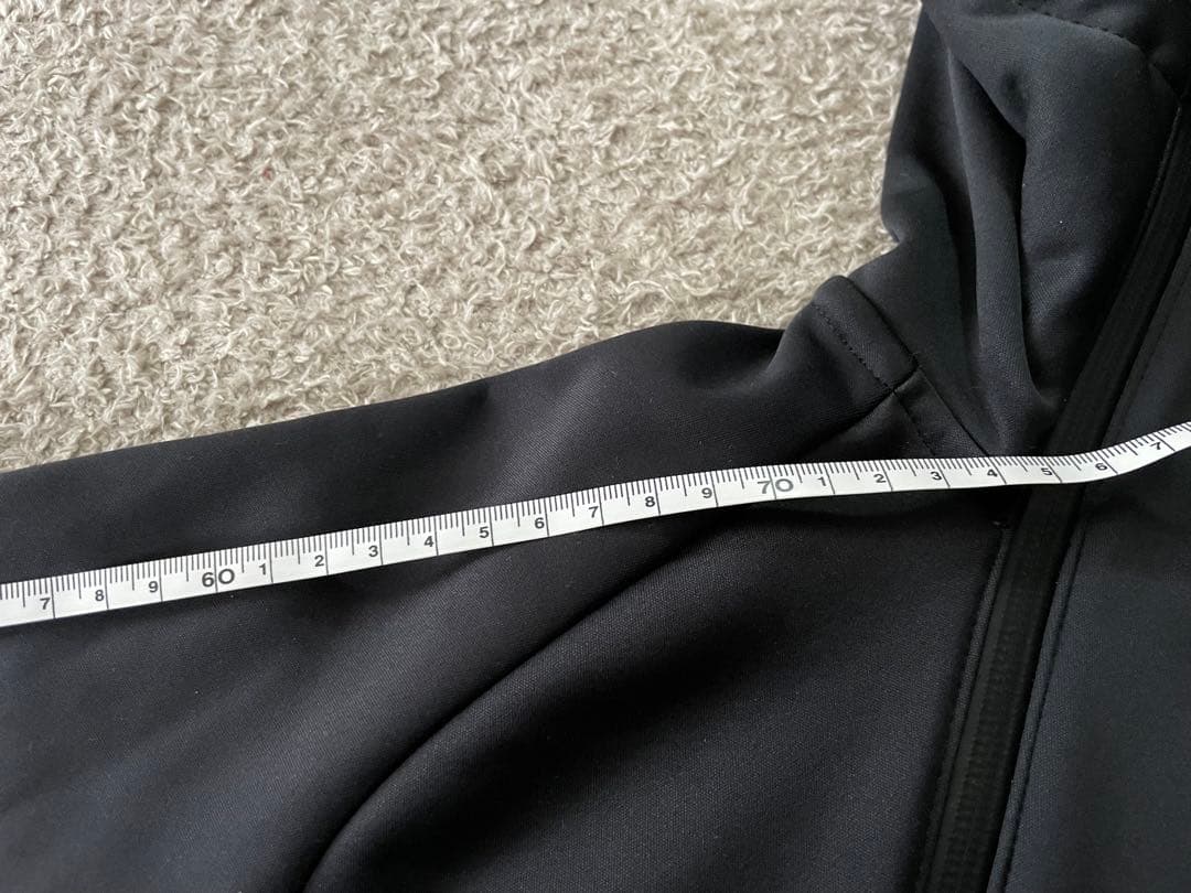 アンダーアーマー　コールドギア フード付きジャケット ブラック