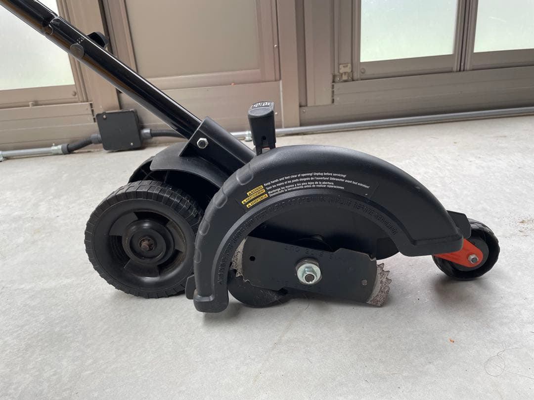 BLACK+DECKER 2-in-1 トリマー/エッジャー LE760FF