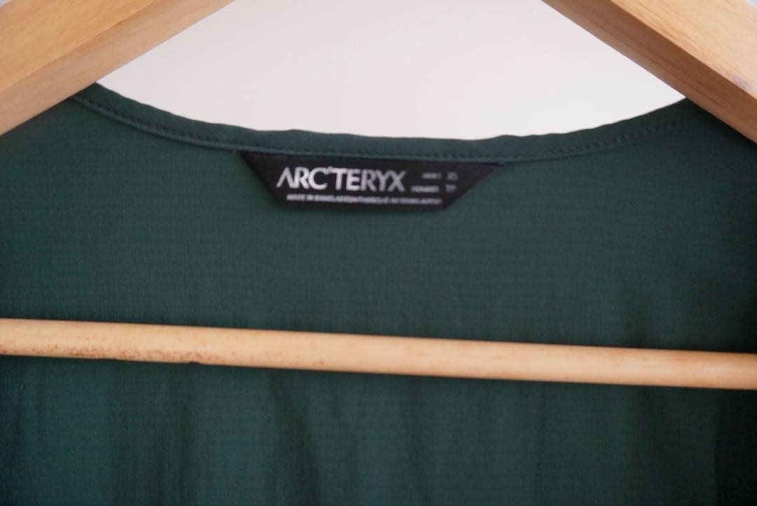 【希少】ARC’TERYX Squamish Hoody 旧カナダ製刺繍ロゴ廃番