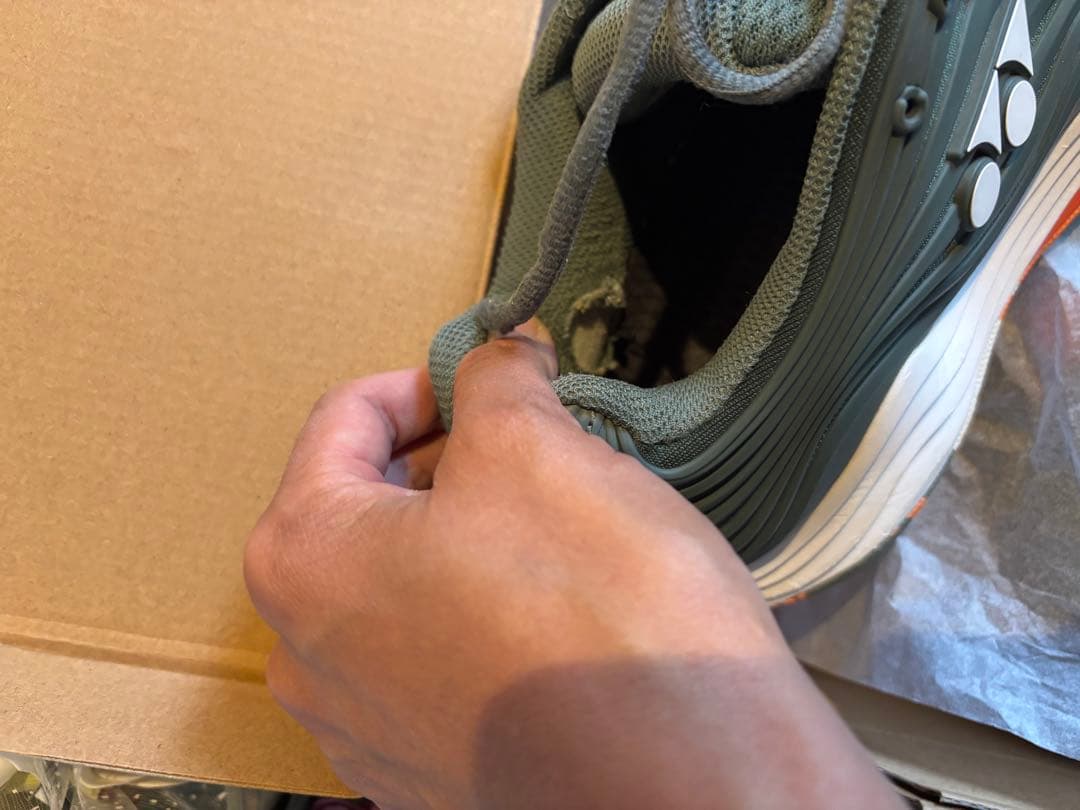 YONEX FUSIONREVテニスシューズ 27センチ　オリーブ