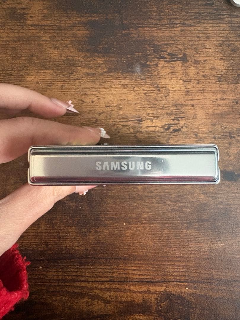 Galaxy zflip5 ミント 国内版