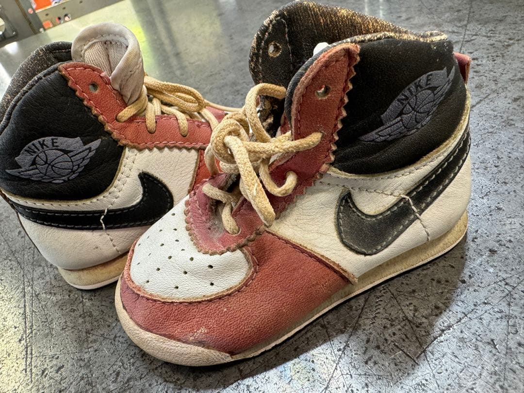 Nike Air Jordan Chicago 1985年　Baby