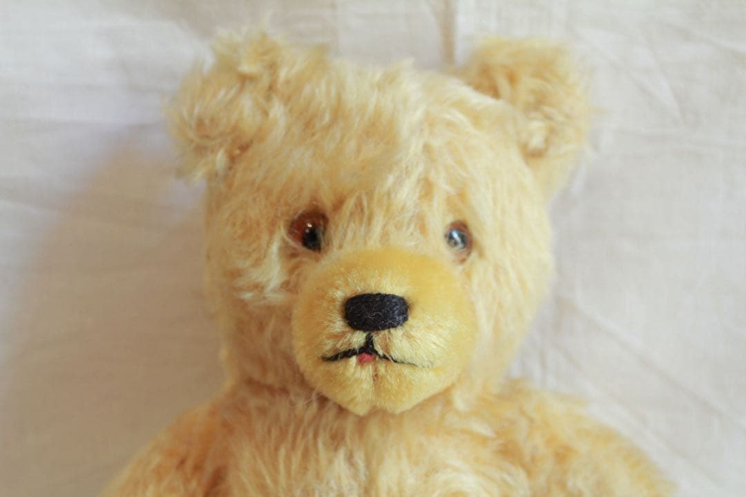 【いちご】アンティーク　テディベア　ぬいぐるみ￼