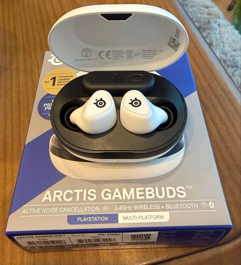 イヤホン SteelSeries Arctis Gamebuds