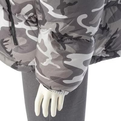 CELINE ナイロン ロゴ カモフラージュ プリント ダウンジャケット