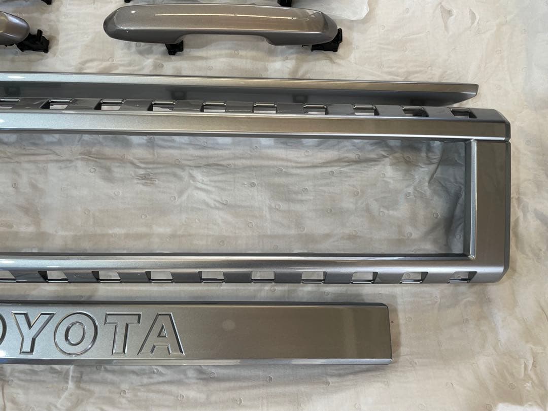 ランクル250 VX パーツ　新車外し