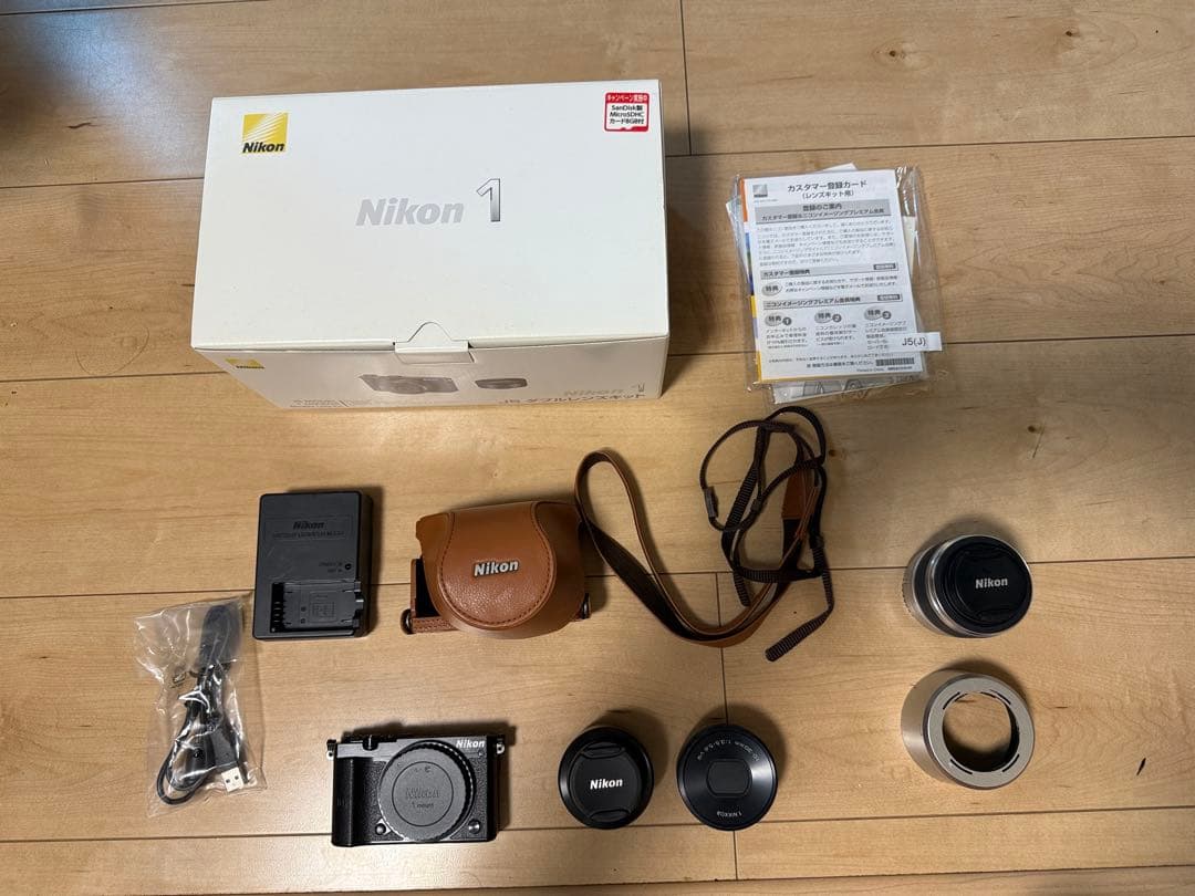 【美品】Nikon 1 J5 ダブルズームレンズキット +レンズ等