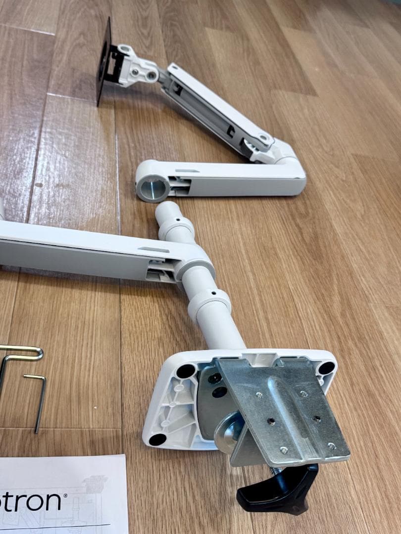 工*藤様 Ergotron LX Dual Stacking Arm ホワイト