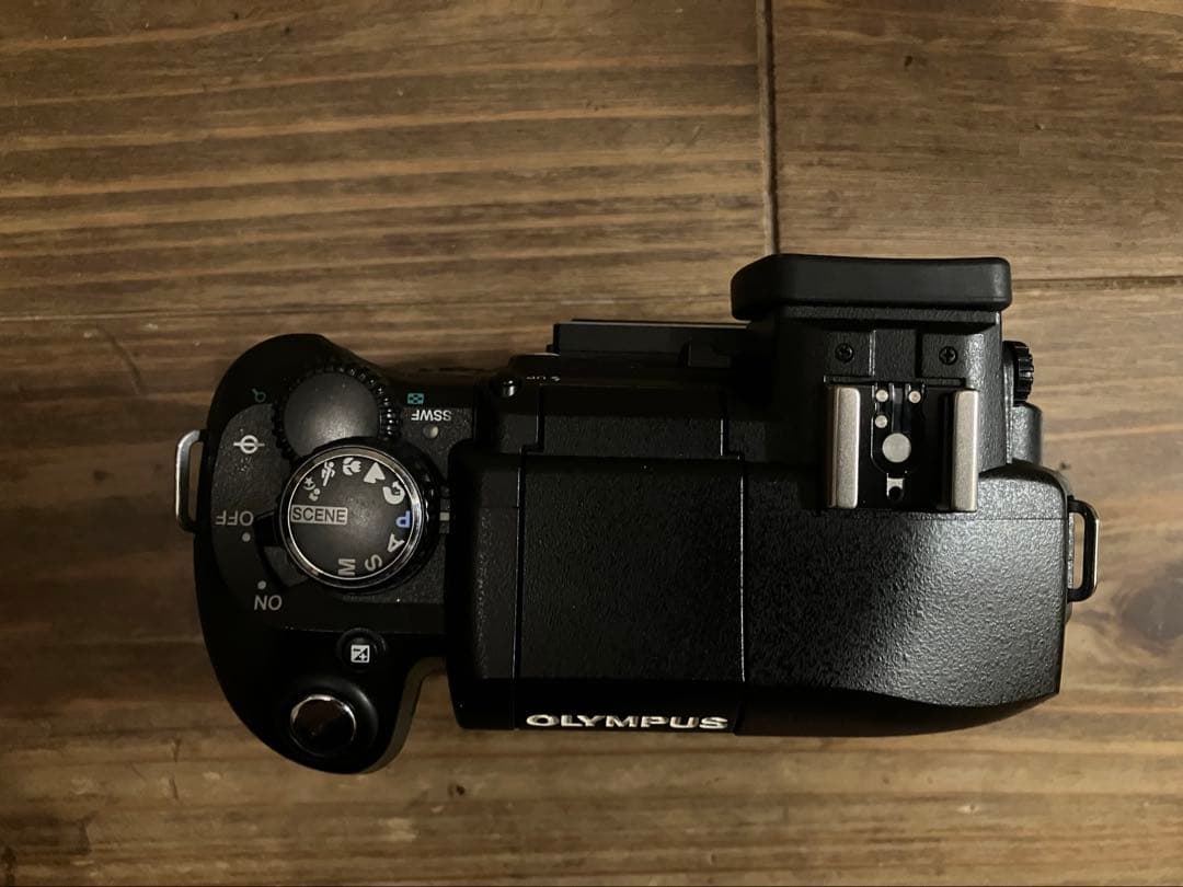 OLYMPUS E-330 デジタル一眼レフカメラ　 シャッター回数5250回
