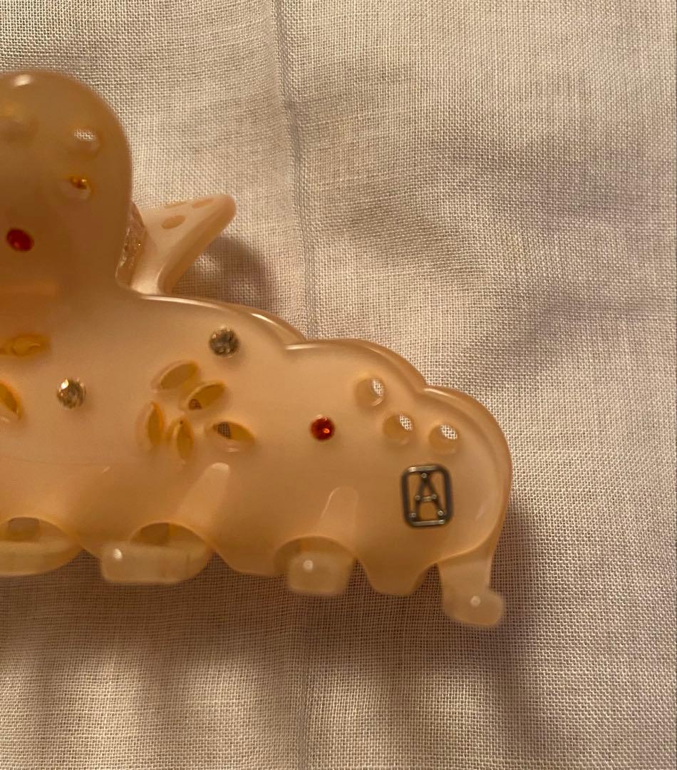 新品未使用品　アレクサンドルドゥパリ☆花模様クリーム色ヘアクリップ