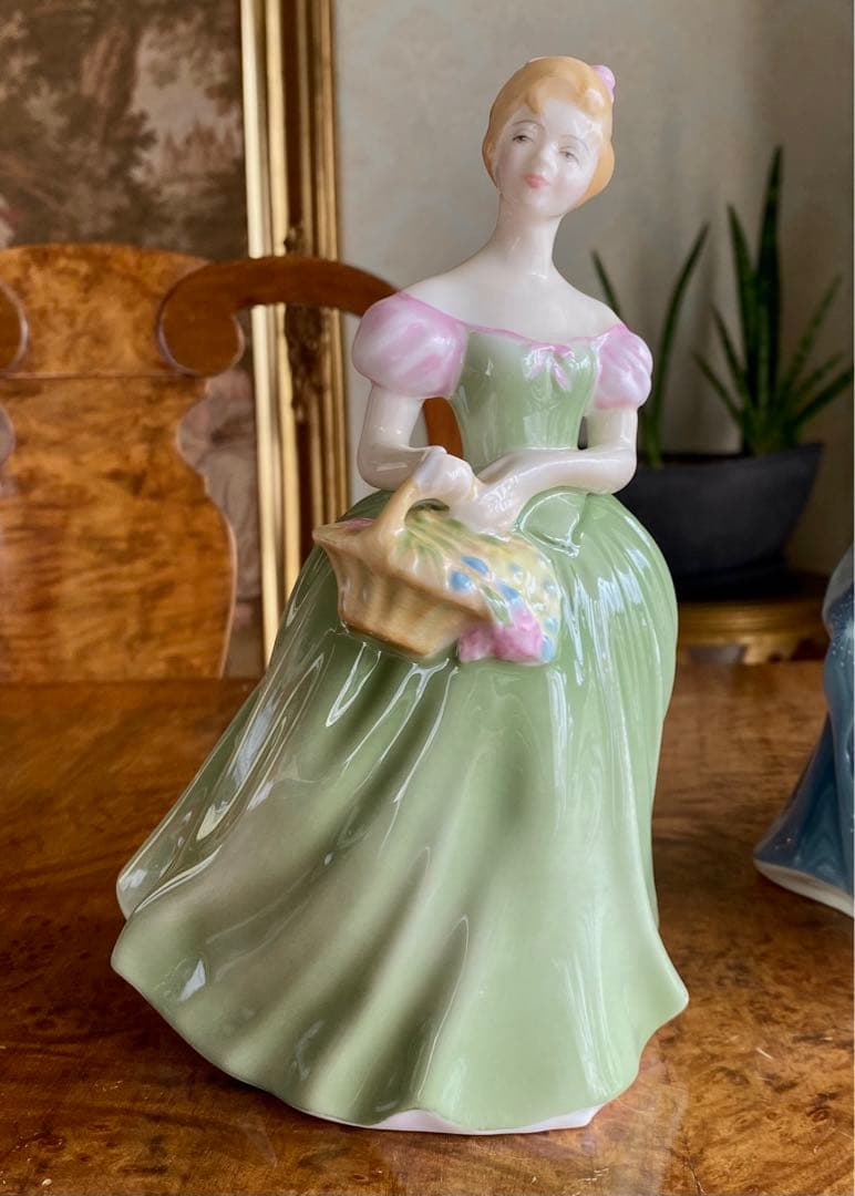 陶器人形　ロイヤルドルトン　2人セット