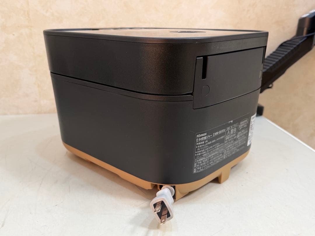 ZOJIRUSHI STAN NW-SA10 2022年製 IH炊飯ジャー