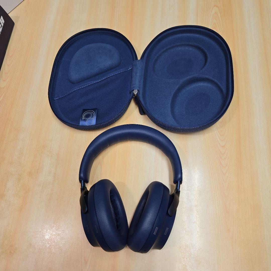 BOSE QuietComfort Ultra ワイヤレスヘッドホン　ルナブルー