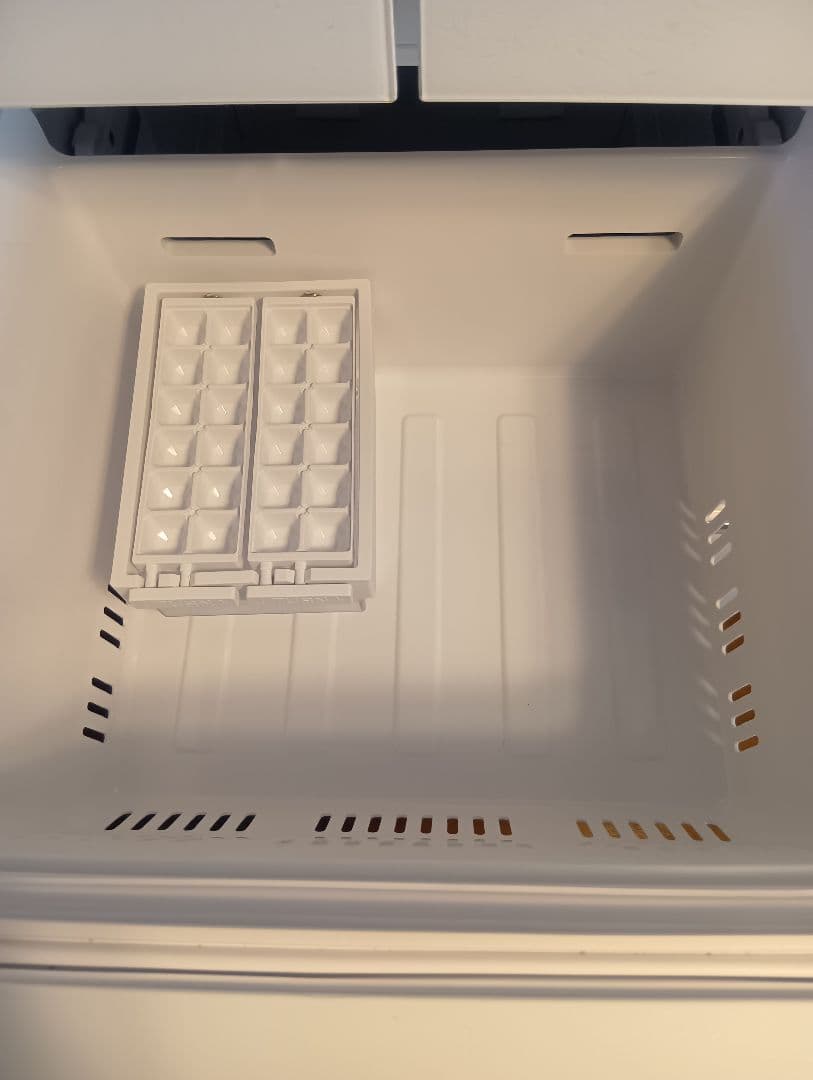 ニトリ ファン式冷蔵庫320L HM2C01 2024年製