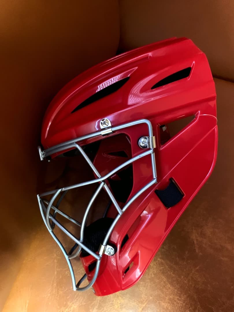 新品2026年★アメリカ国内限定☆アンダーアーマー☆キャッチャーヘルメット☆赤