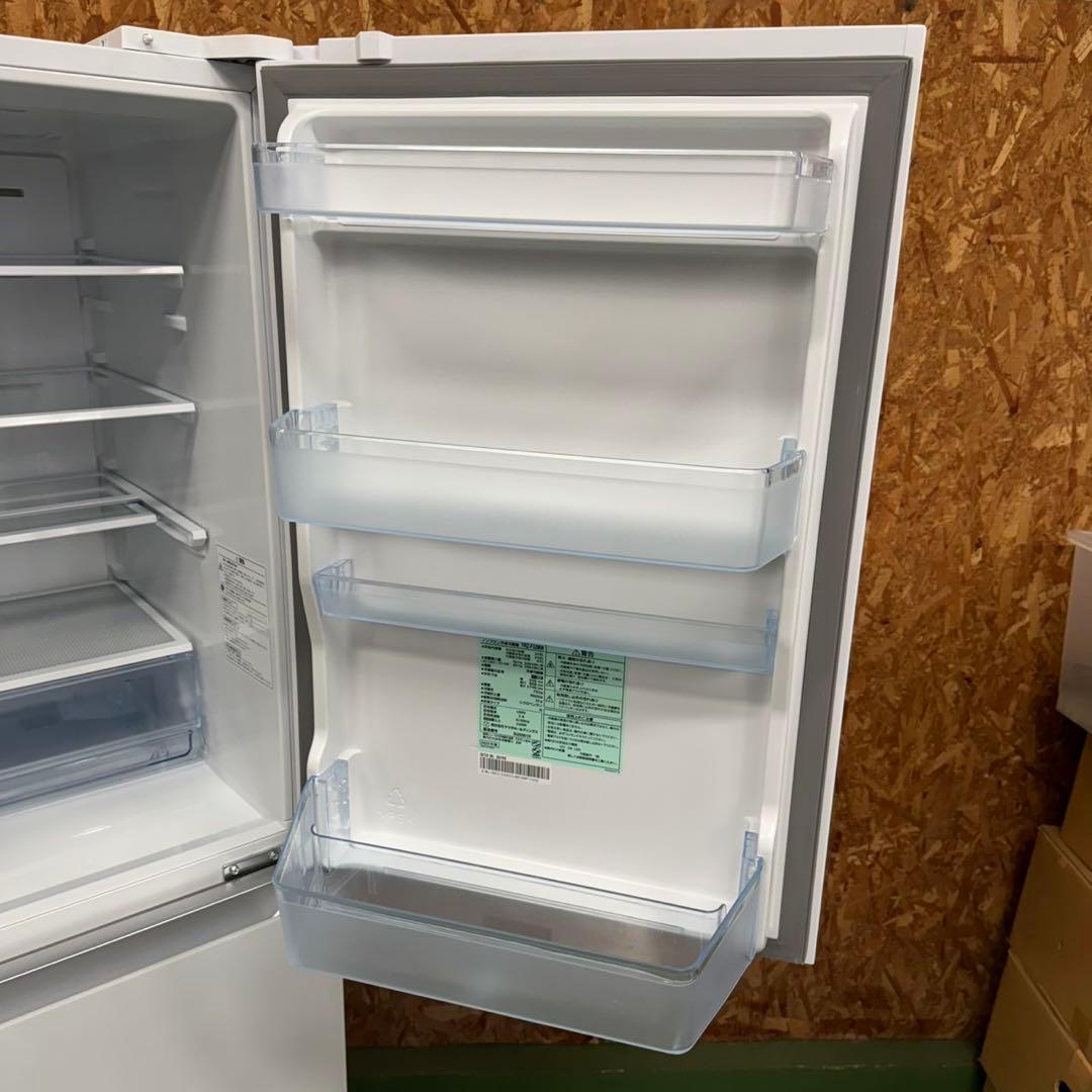 336★2025年製★未使用品★ヤマダ　冷蔵庫　大型　3ドア　自動製氷 300L