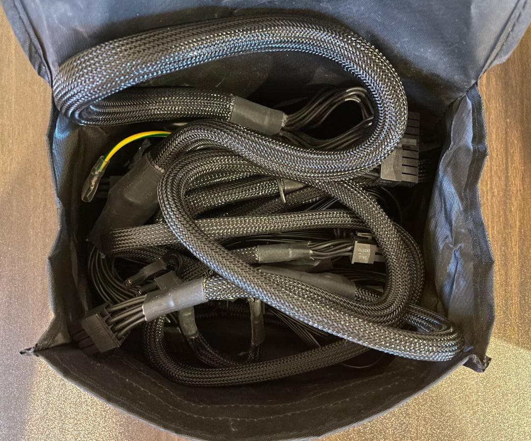 CORSAIR RM850x 電源ユニット 80PLUS/GOLD 箱付き