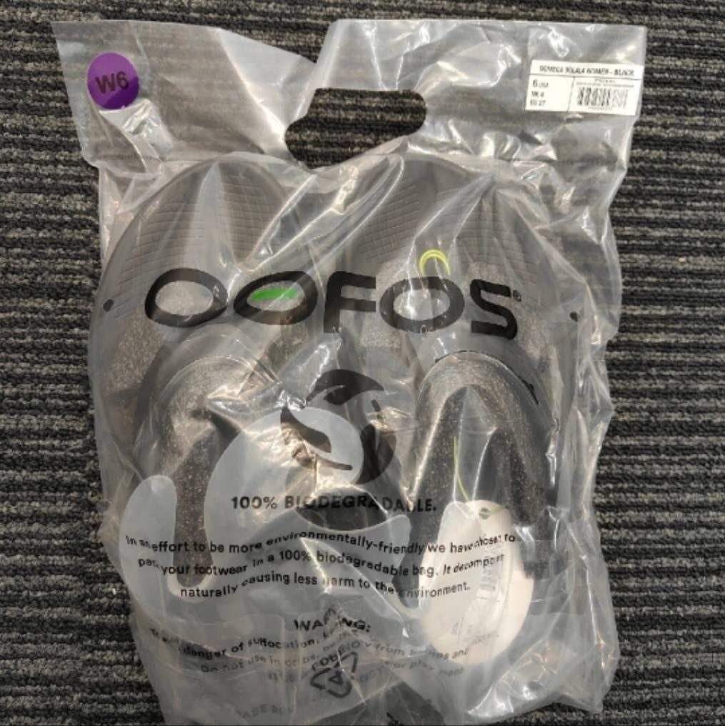 OOFOS ウーフォス　 OOMEGA ウーメガ ブラック　黒　23cm